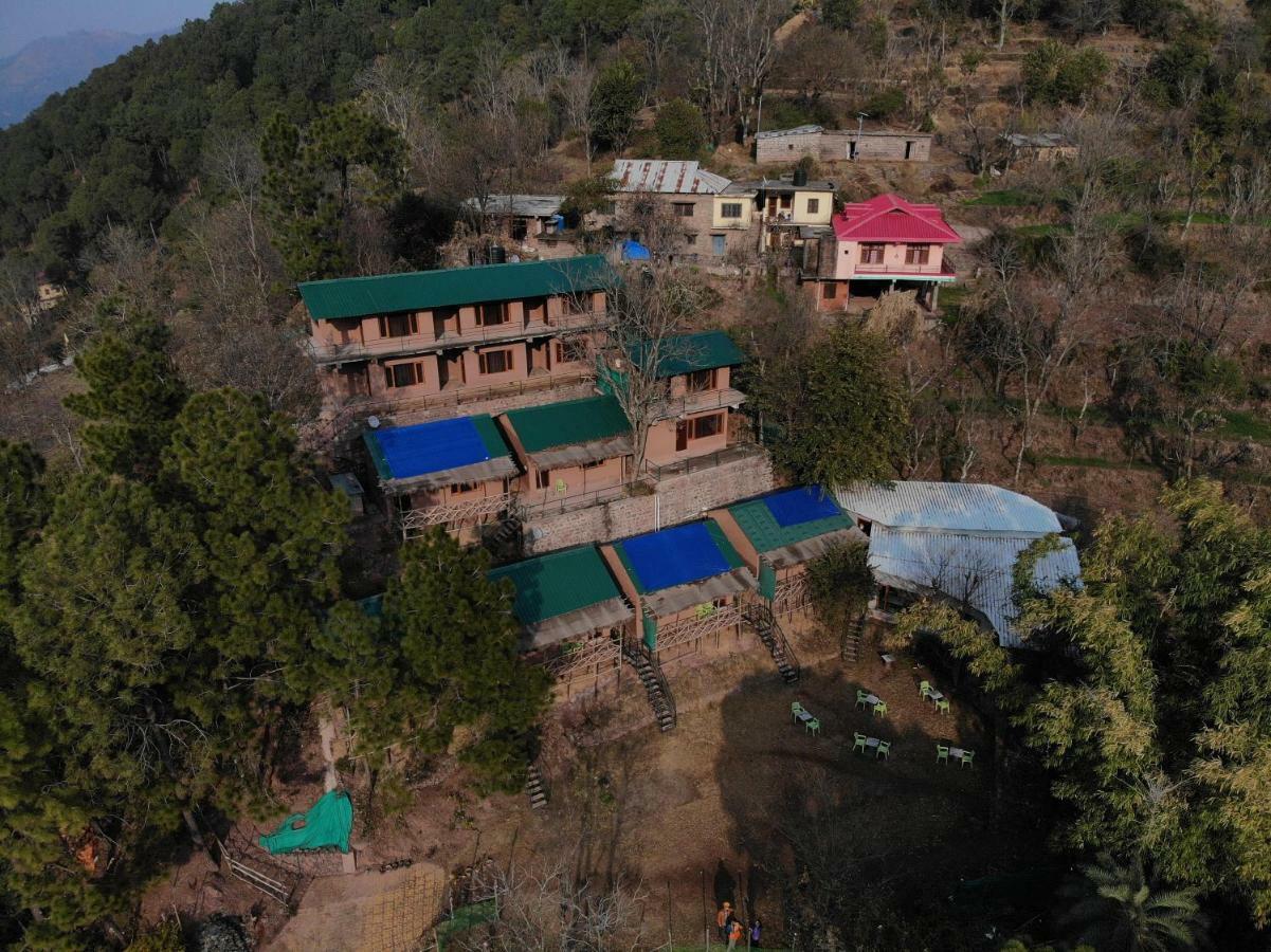 The Mud House Resort Kasauli Exterior photo